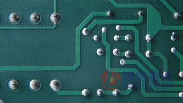 博特激光錫焊機(jī)對比電烙鐵錫焊運(yùn)作流程